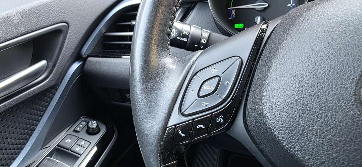 Toyota C-HR - 12