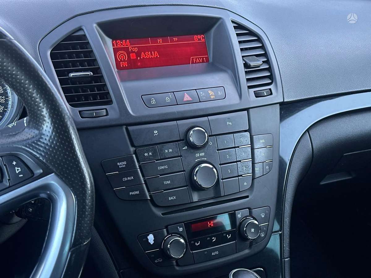 Opel Insignia, 2.0 l., Седан