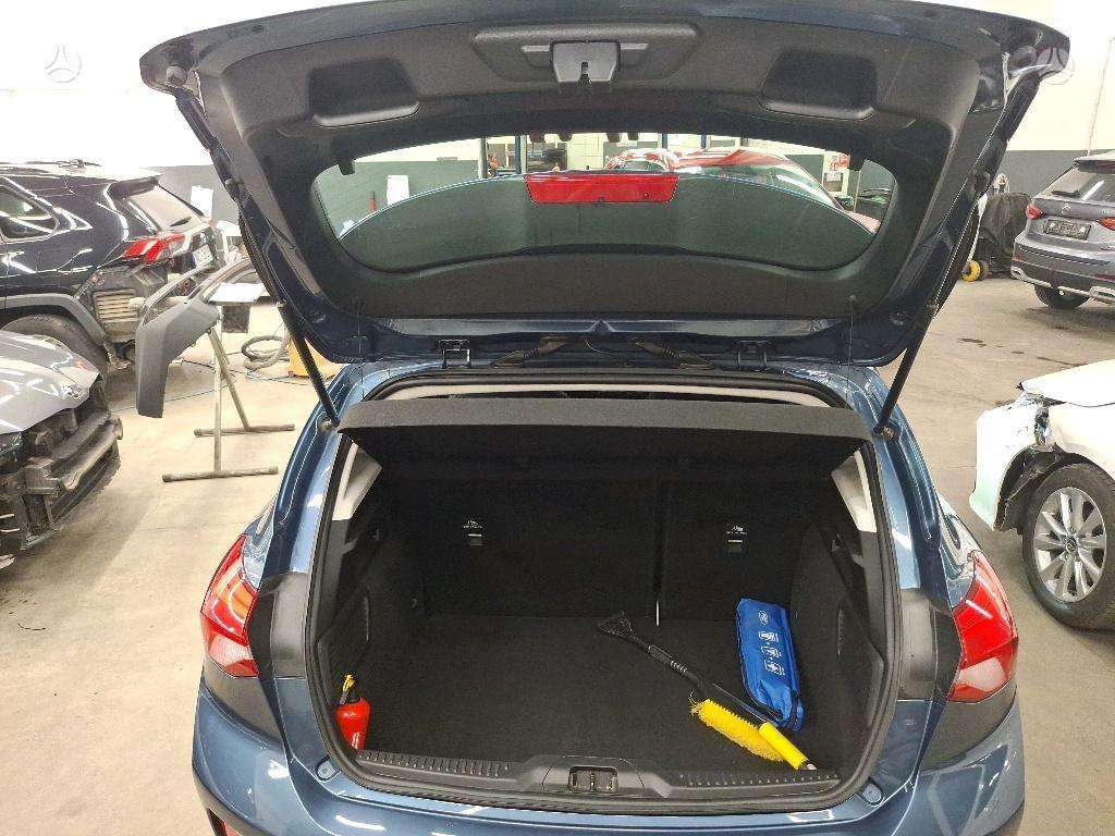 Ford Focus, 1.0 l., hatchback