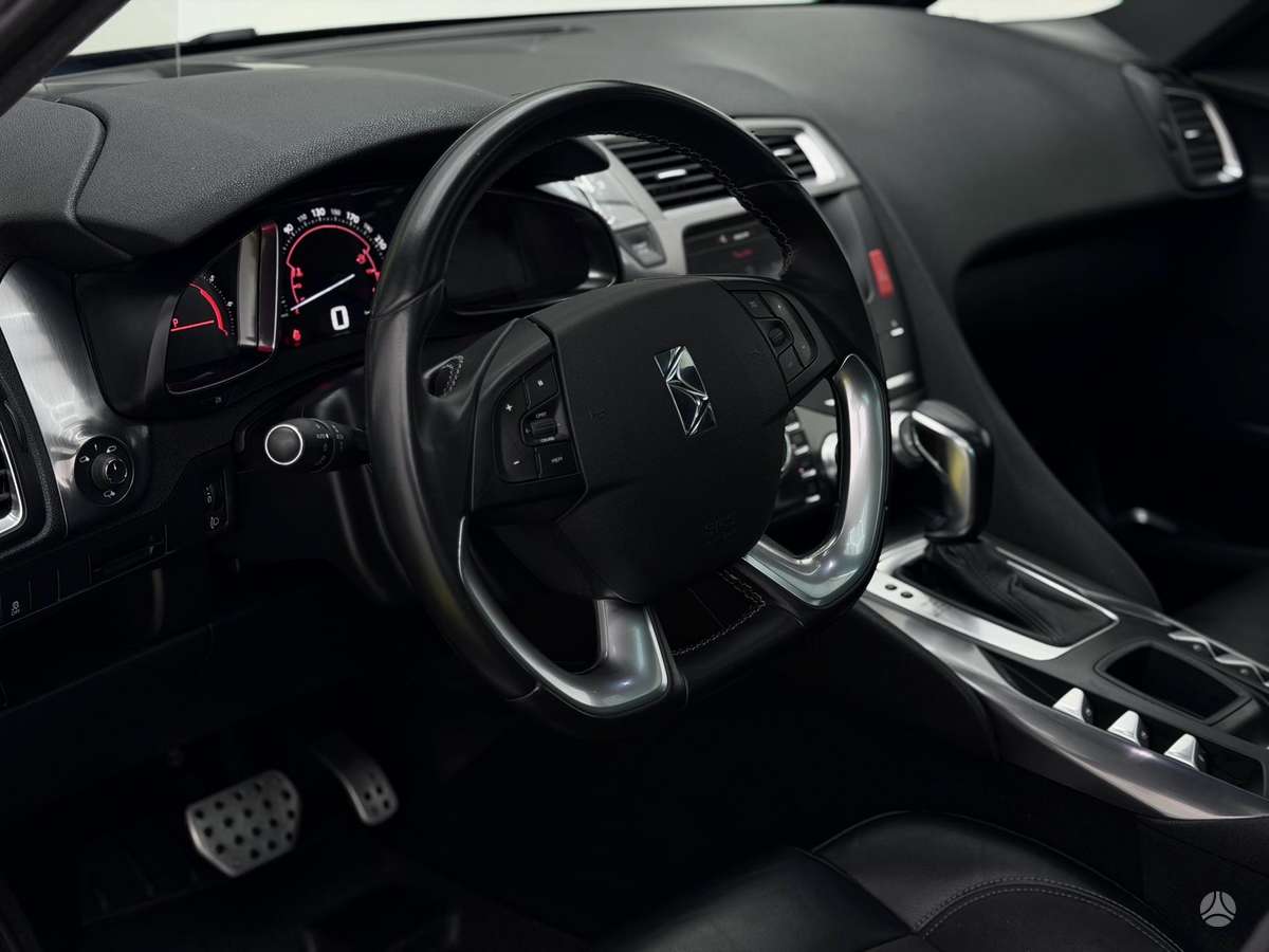 Citroen DS5, 2.0 l., hatchback