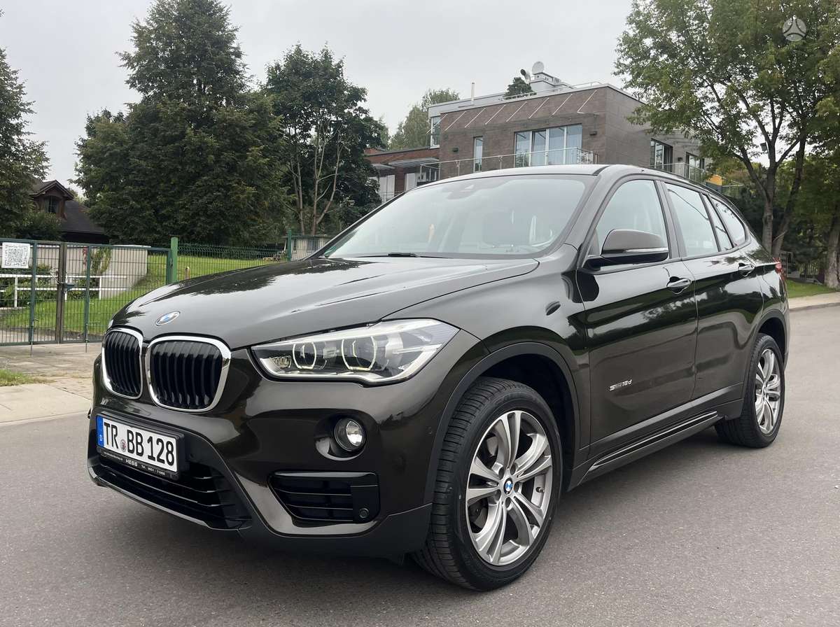 BMW X1, 2.0 l., Внедорожник / Кроссовер