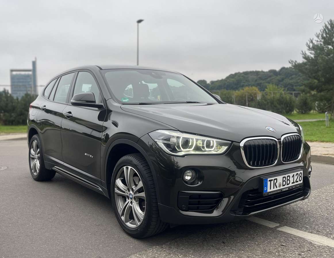 BMW X1, 2.0 l., Внедорожник / Кроссовер