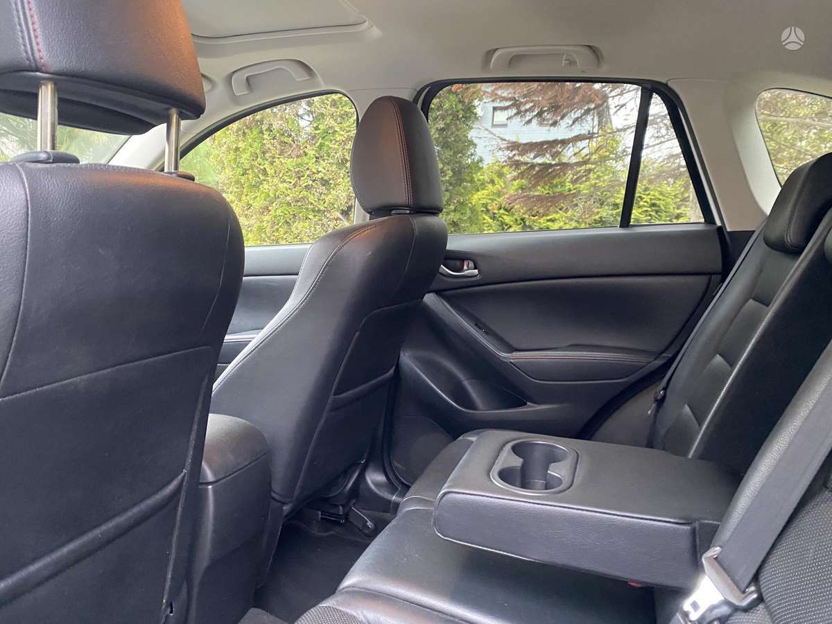 Mazda CX-5, 2.2 l., off-road / crossover