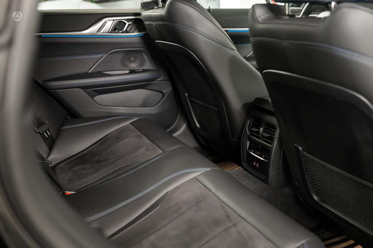 BMW i4, 84 кВт·ч, Хэтчбек