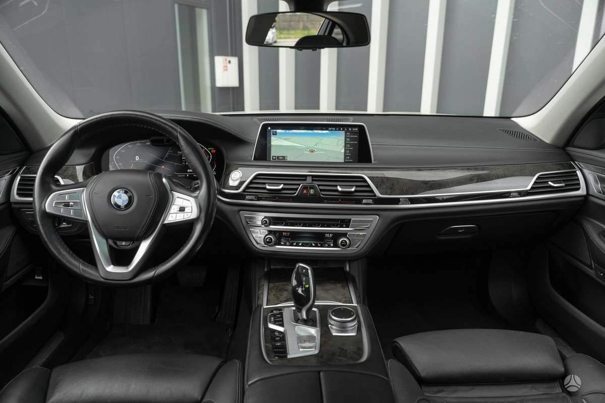 BMW 730, 3.0 l., Седан