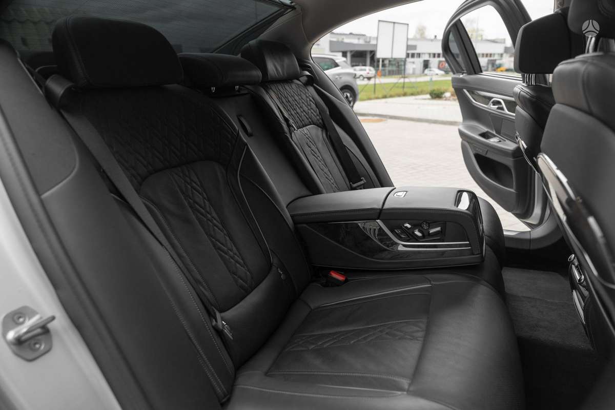 BMW 730, 3.0 l., Седан