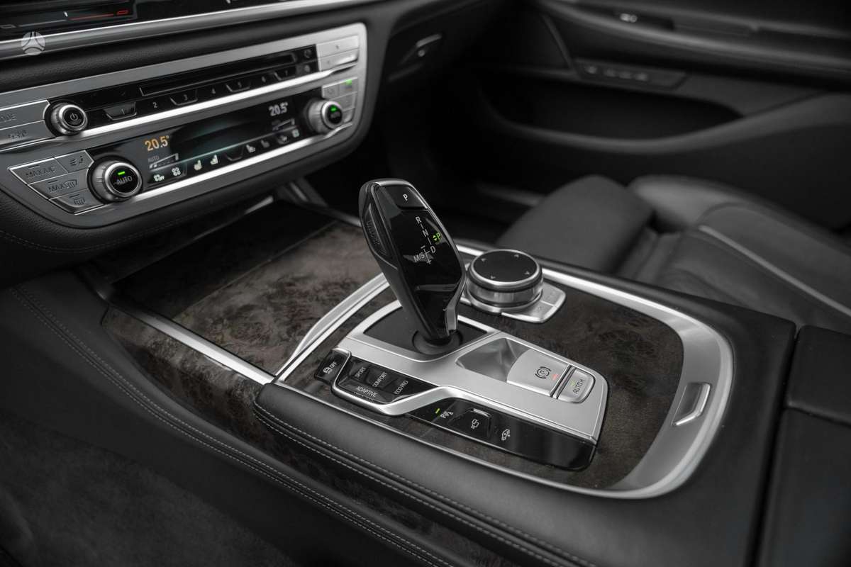 BMW 730, 3.0 l., Седан