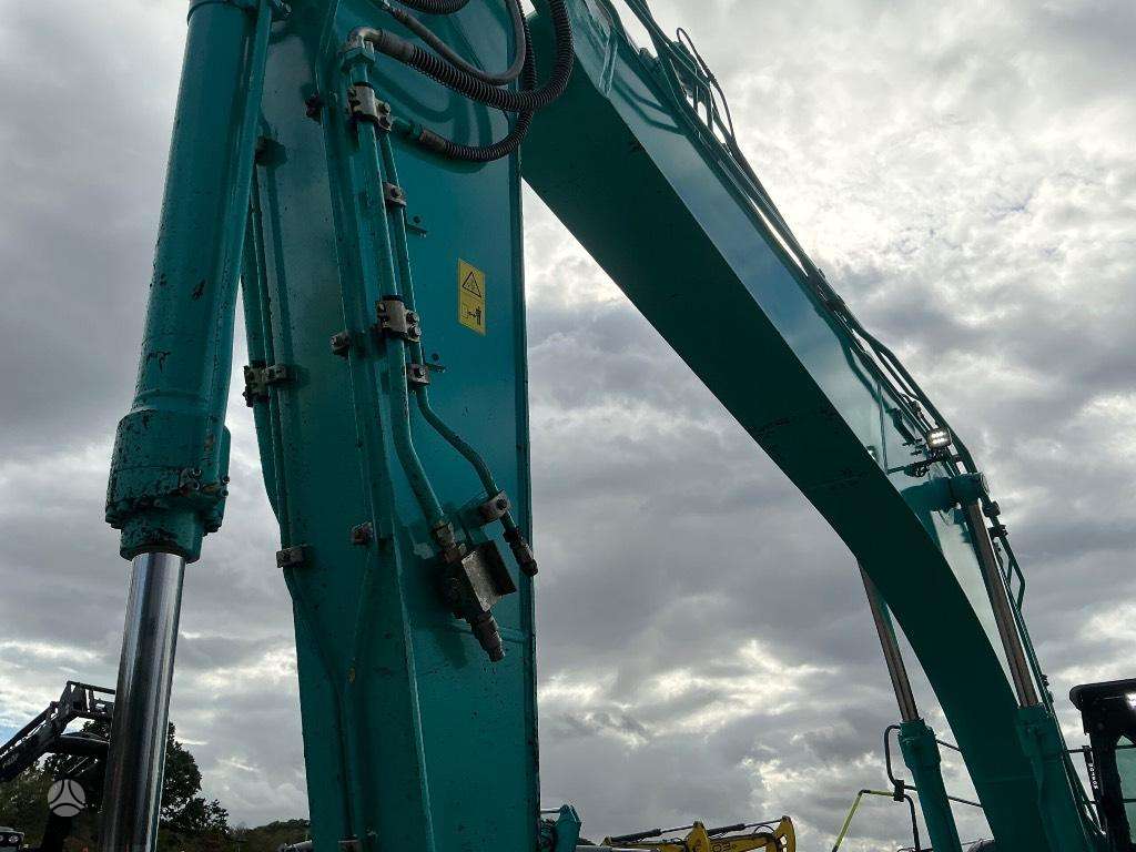 Kobelco SK 210 LC, ekskavatoriai