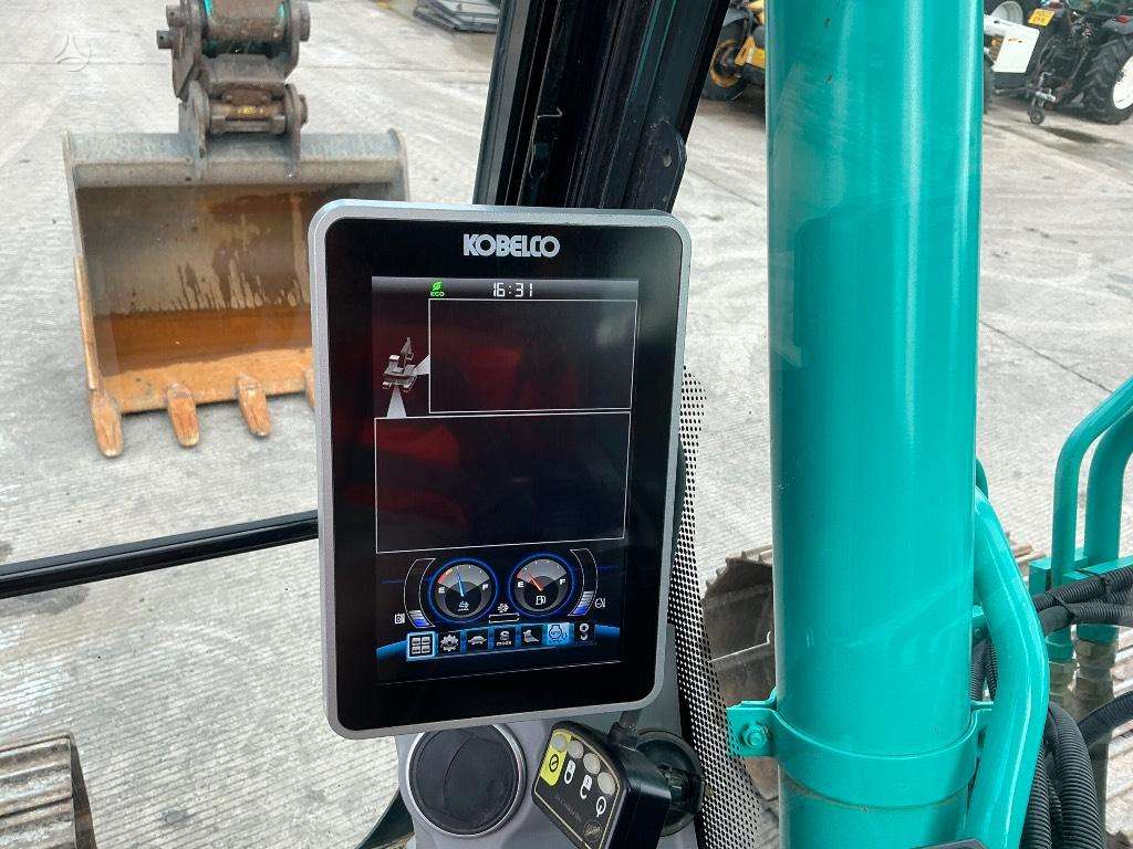 Kobelco SK 210 LC, ekskavatoriai