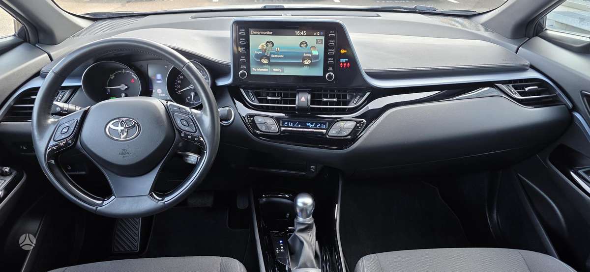 Toyota C-HR - 7
