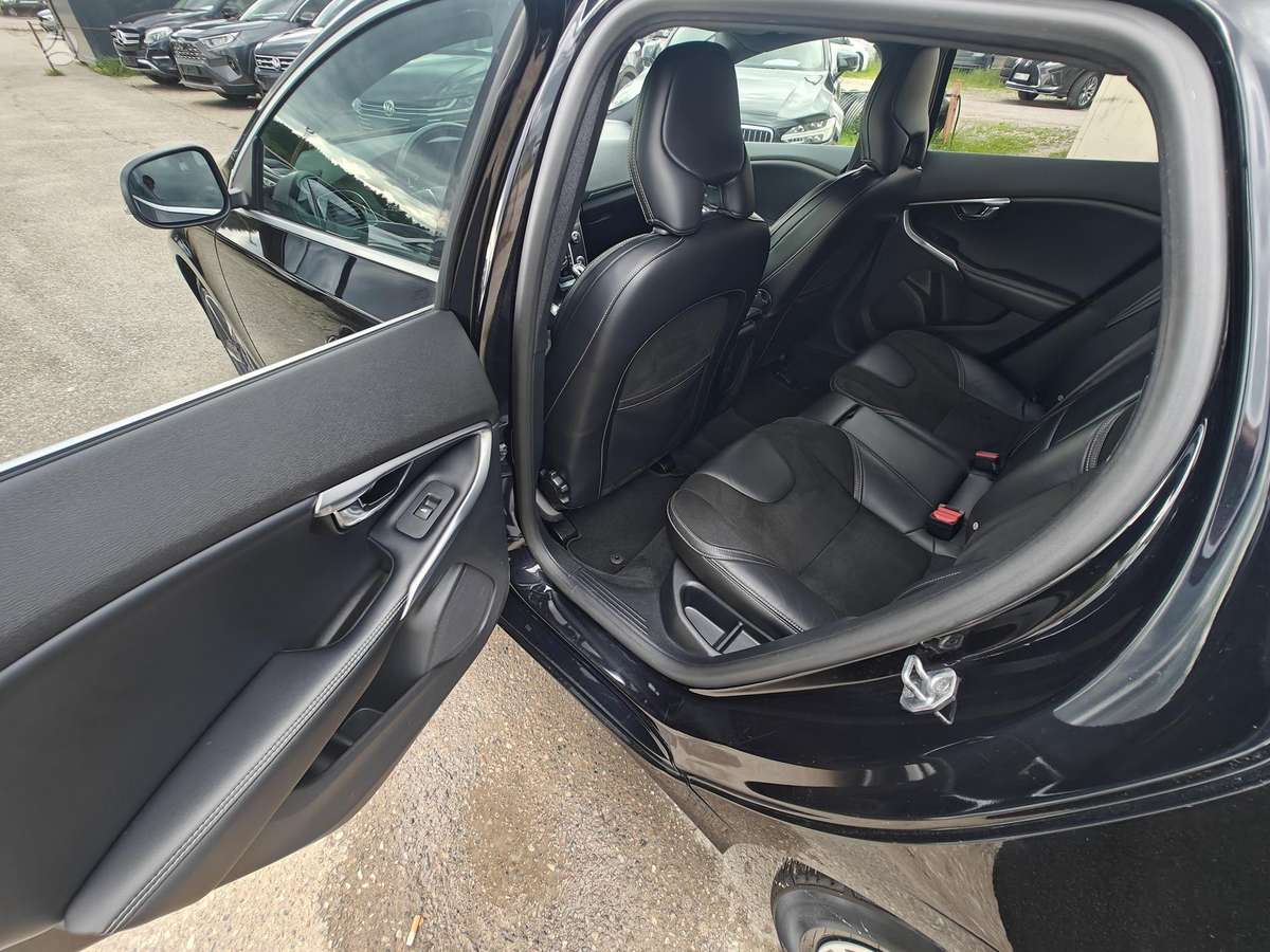 Volvo V40, 2.0 l., hatchback