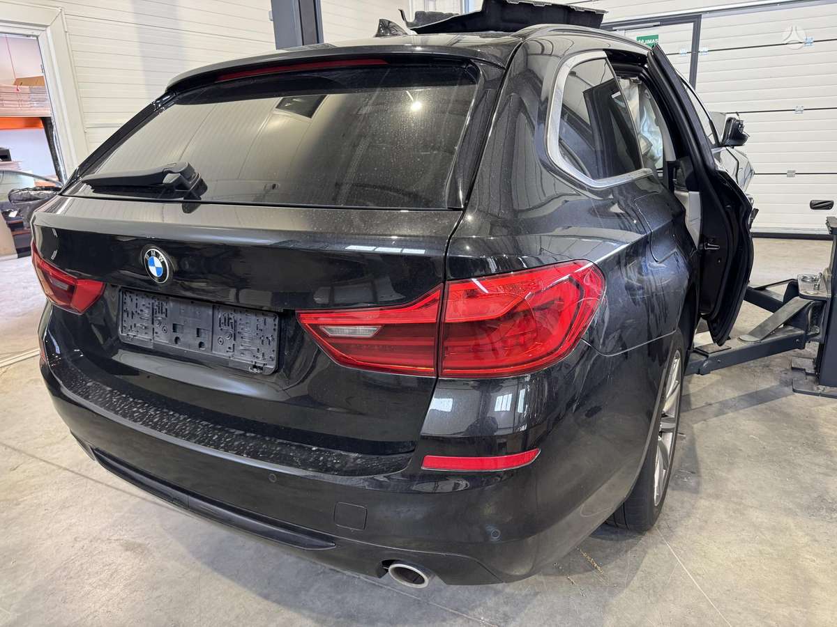 BMW 530 по частям. Spalvos kodas 475