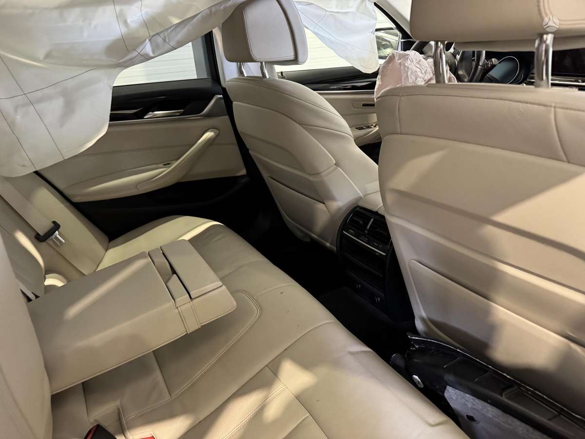 BMW 530 по частям. Spalvos kodas 475