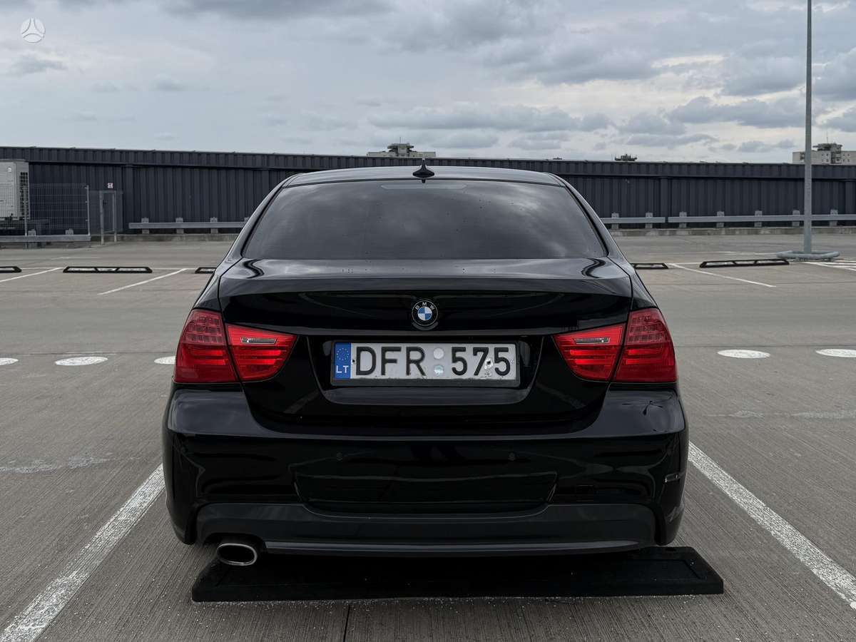 BMW 318, 2.0 l., Седан