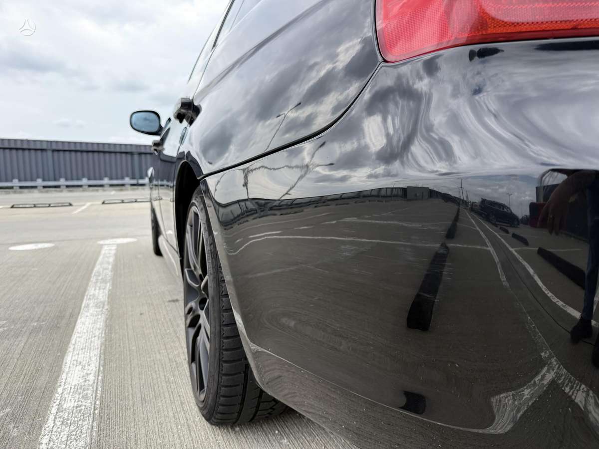 BMW 318, 2.0 l., Седан