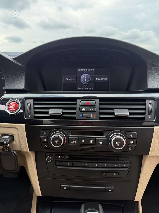 BMW 318, 2.0 l., Седан