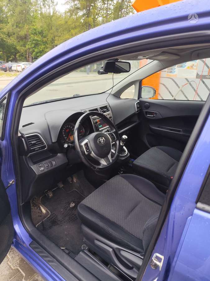 Toyota Verso-S - 9