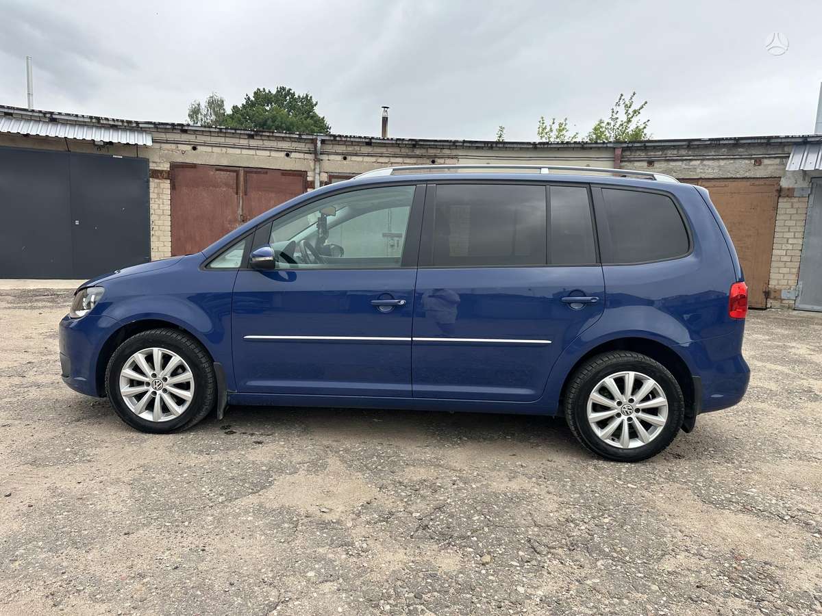Volkswagen Touran - 5