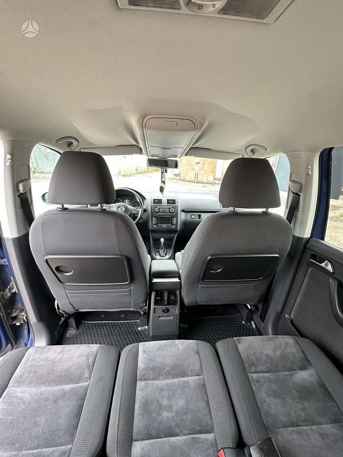 Volkswagen Touran - 11