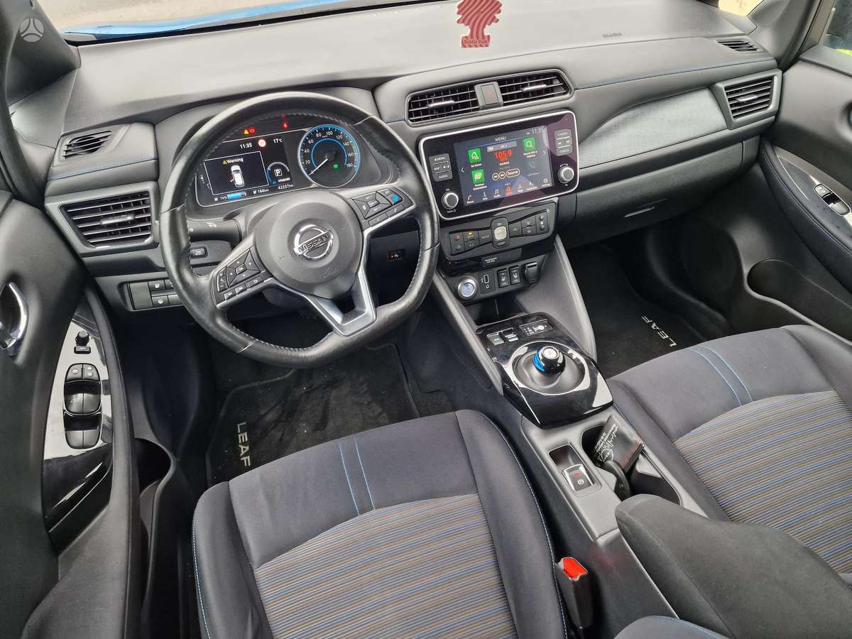 Nissan Leaf, 40 kWh, hatchback