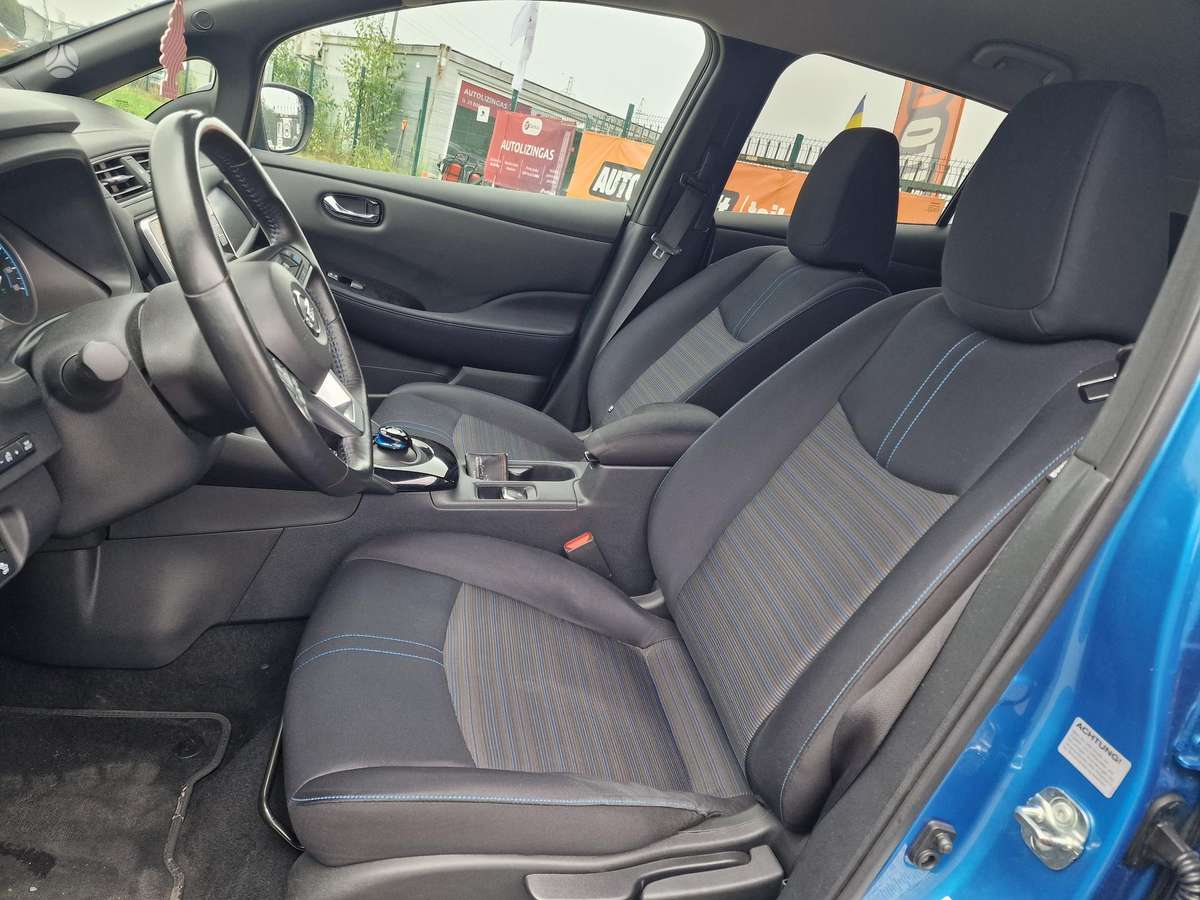 Nissan Leaf, 40 кВт·ч, Хэтчбек