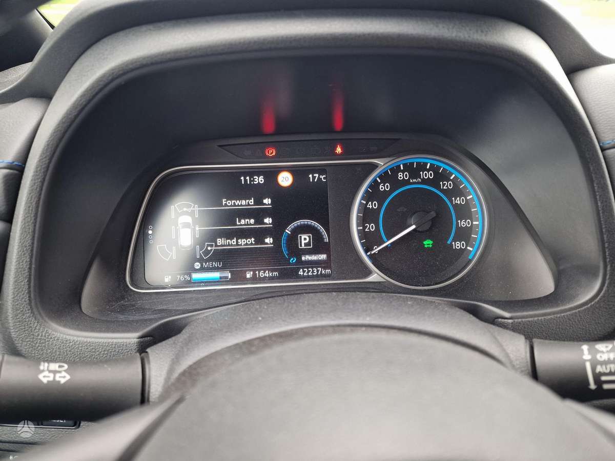Nissan Leaf, 40 kWh, hatchback