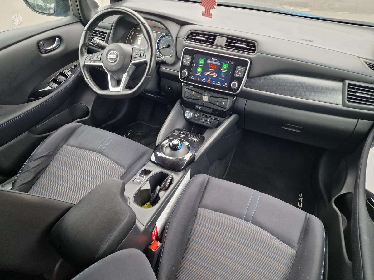 Nissan Leaf, 40 кВт·ч, Хэтчбек