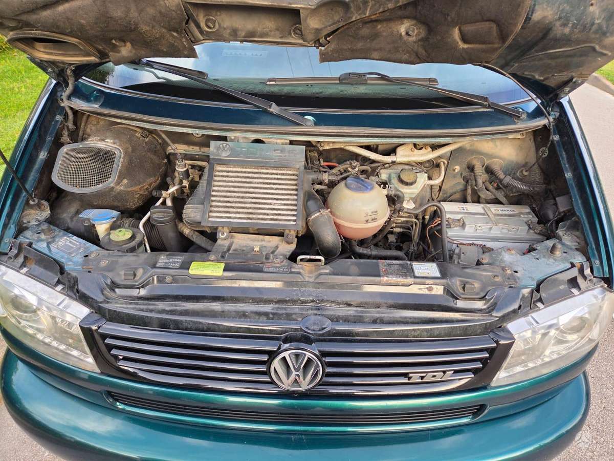 Volkswagen Multivan - 9