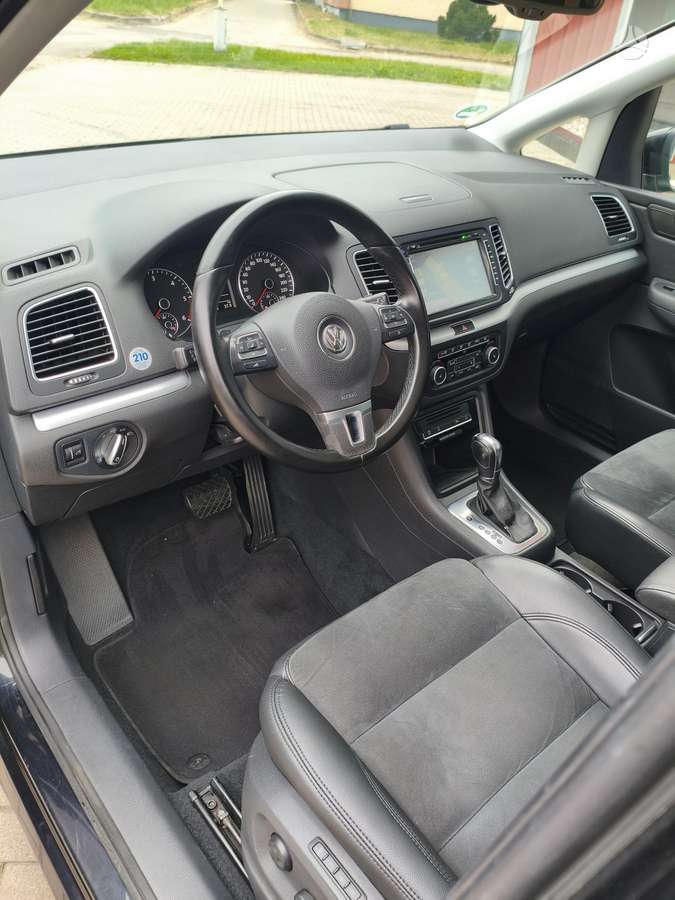 Volkswagen Sharan - 11