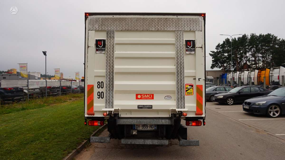 Renault D12 is Prancuzijos, box trucks / box vans