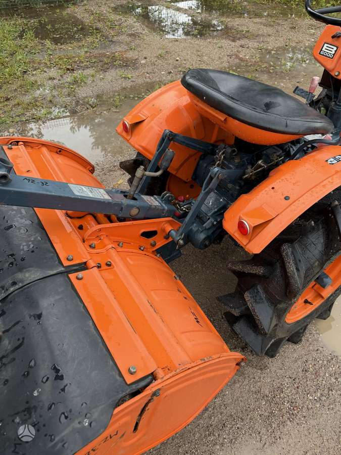 Kubota B6000, traktoriai