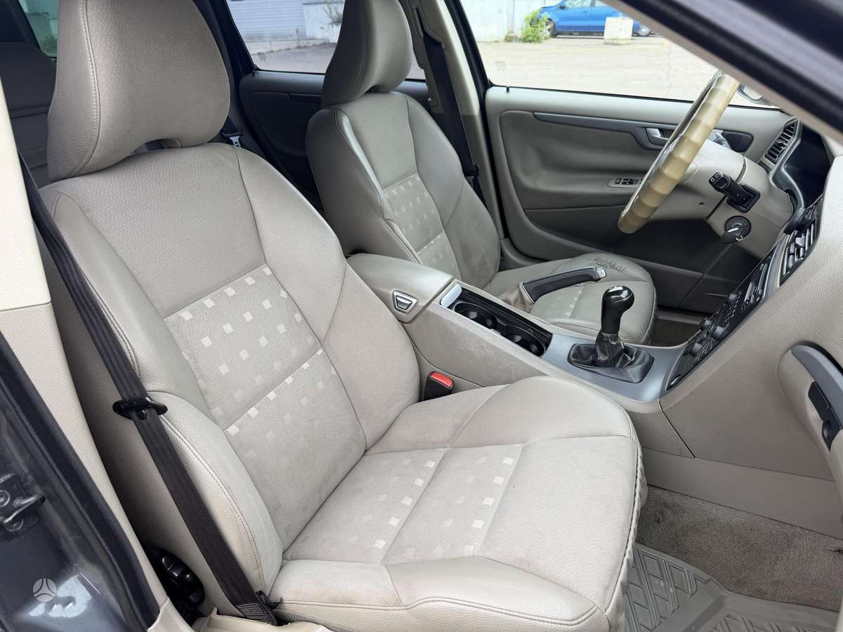 Volvo V70, 2.4 l., Универсал