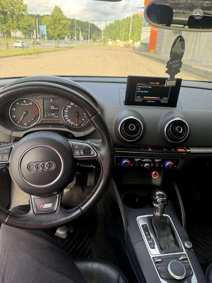 Audi A3, 2.0 l., Седан