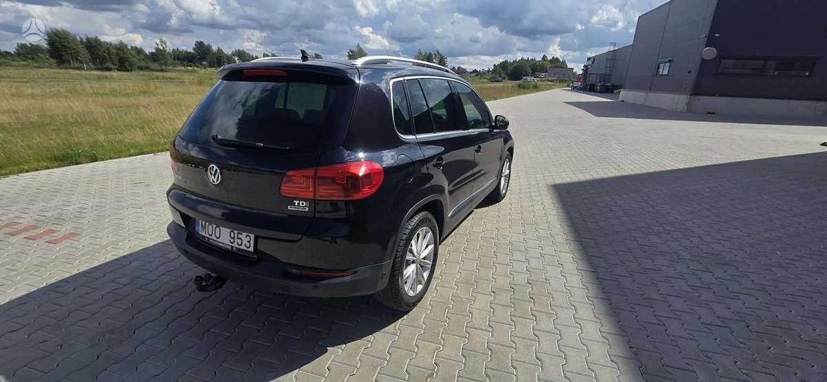 Volkswagen Tiguan - 11