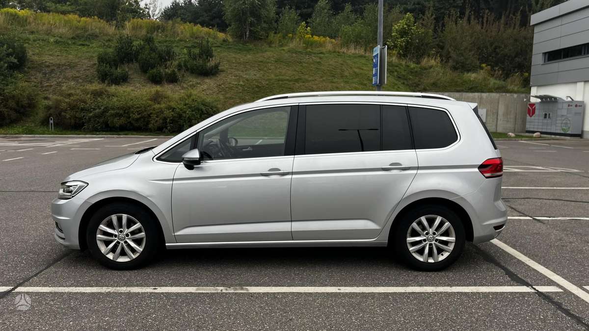 Volkswagen Touran - 7