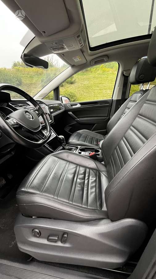 Volkswagen Touran - 2