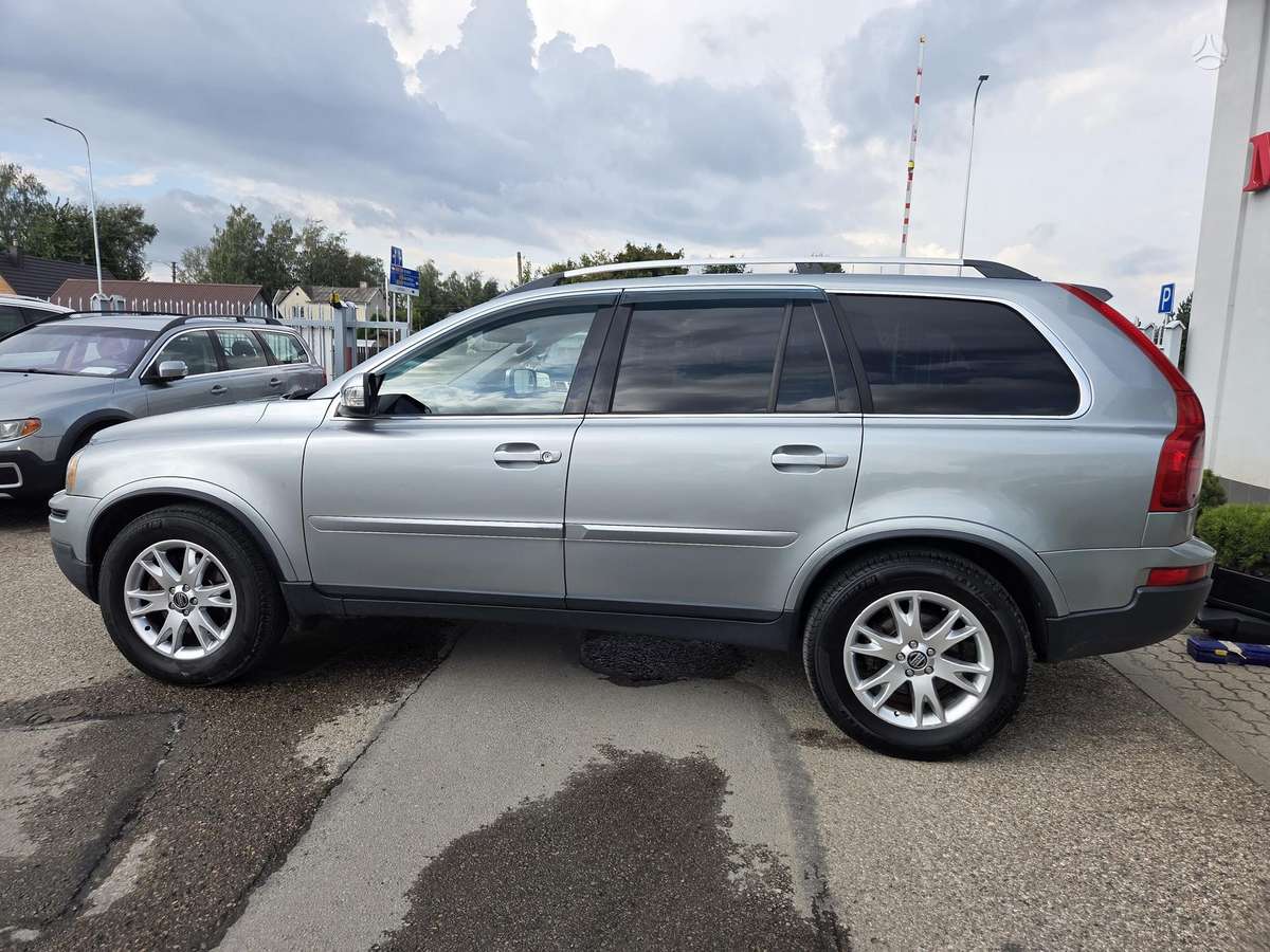 Volvo XC90 - 8