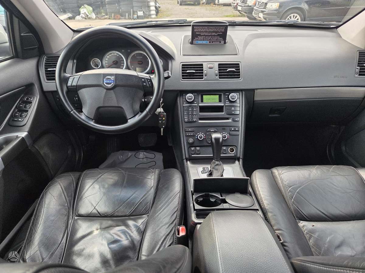 Volvo XC90 - 9