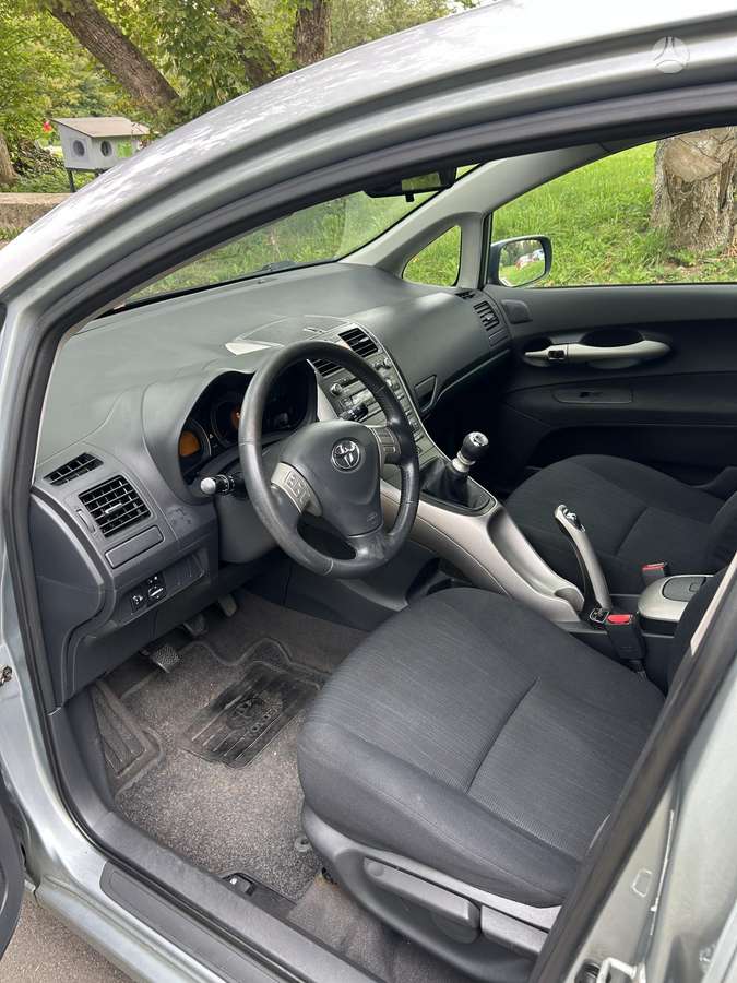 Toyota Auris, 2.0 l., hatchback