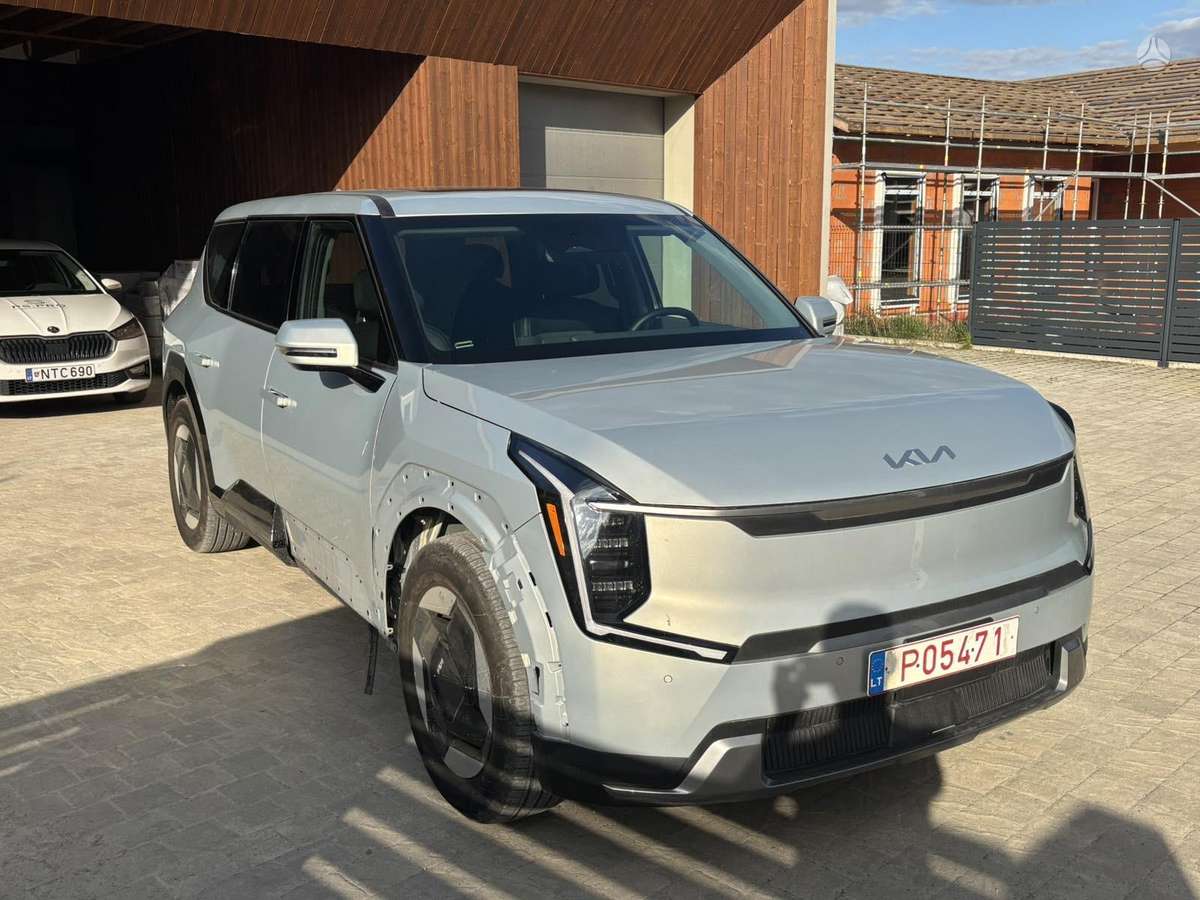 Kia EV9, 76 kWh, off-road / crossover