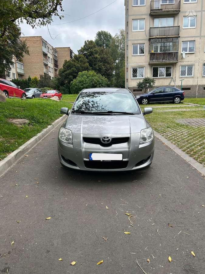 Toyota Auris, 2.0 l., hatchback