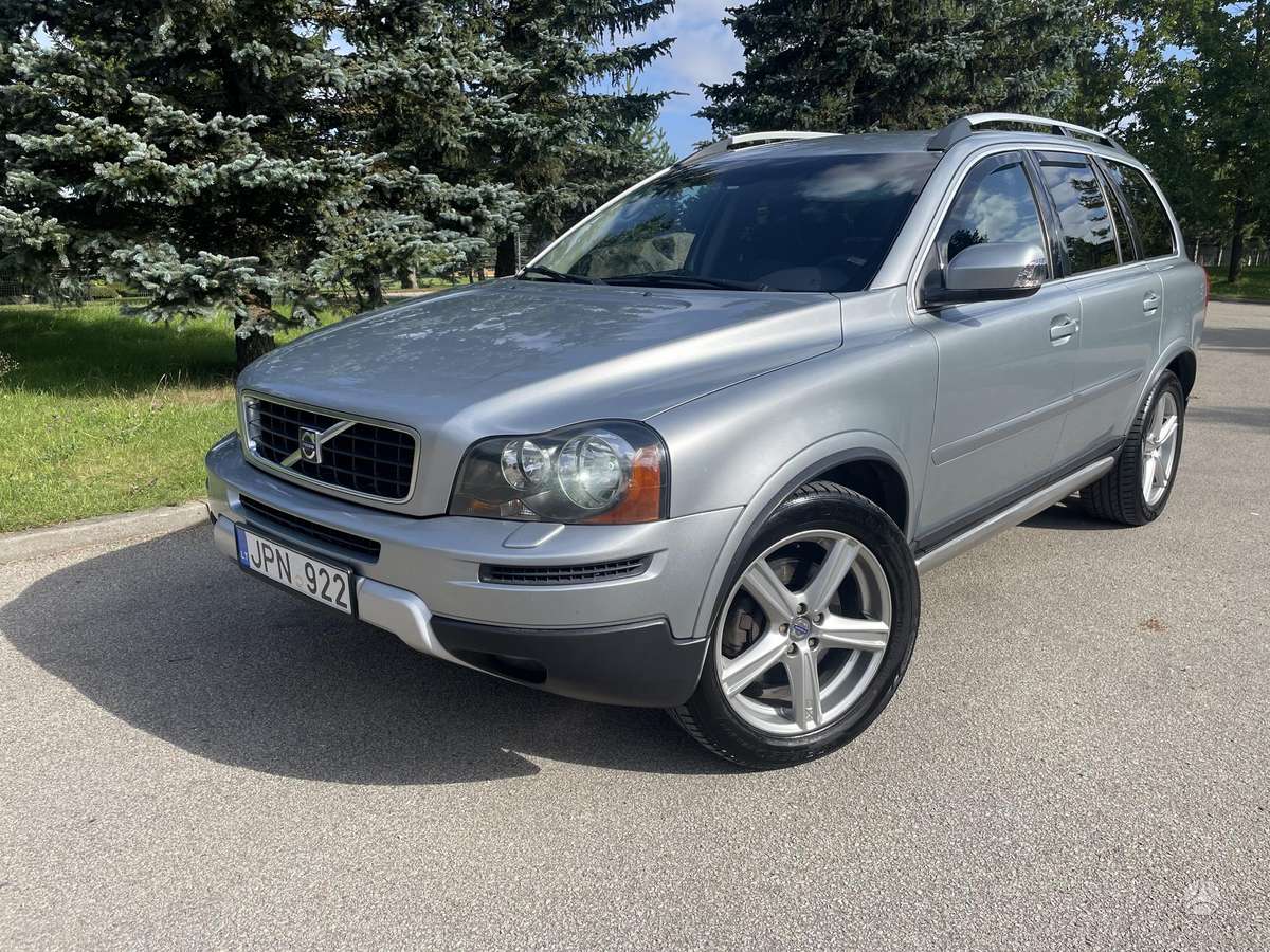 Volvo XC90 - 1