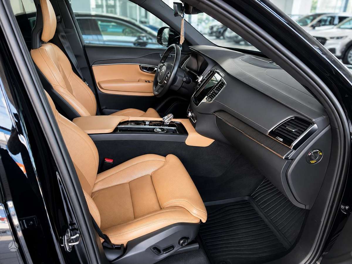 Volvo XC90 - 7