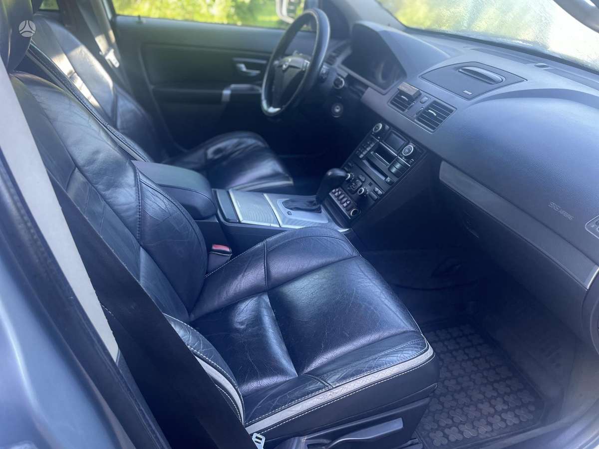 Volvo XC90 - 10