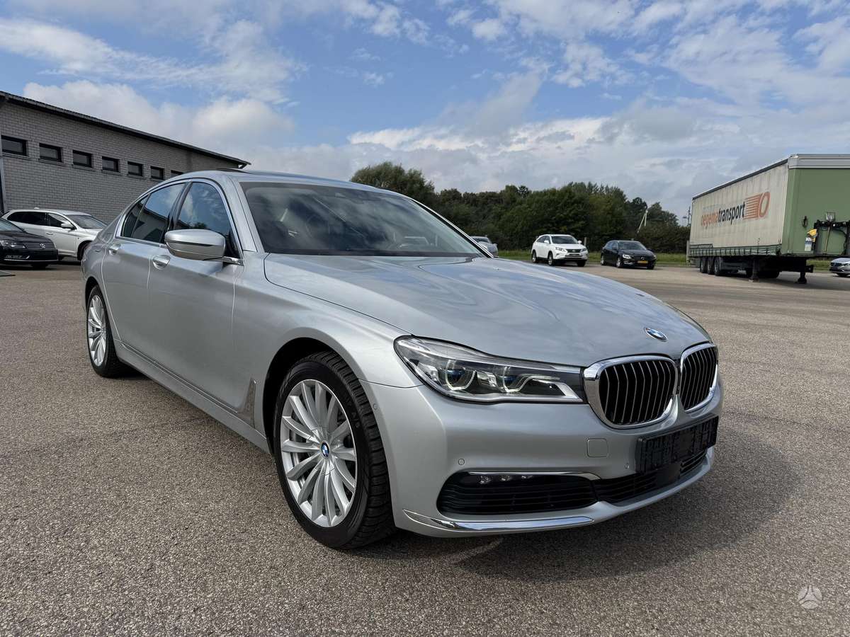 BMW 740, 3.0 l., Седан