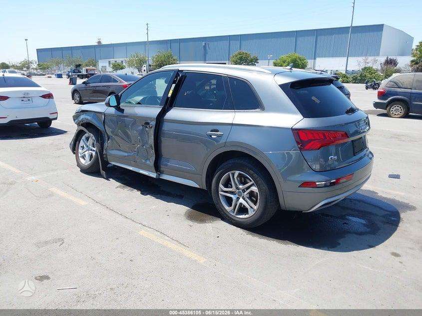 Audi Q5, off-road / crossover