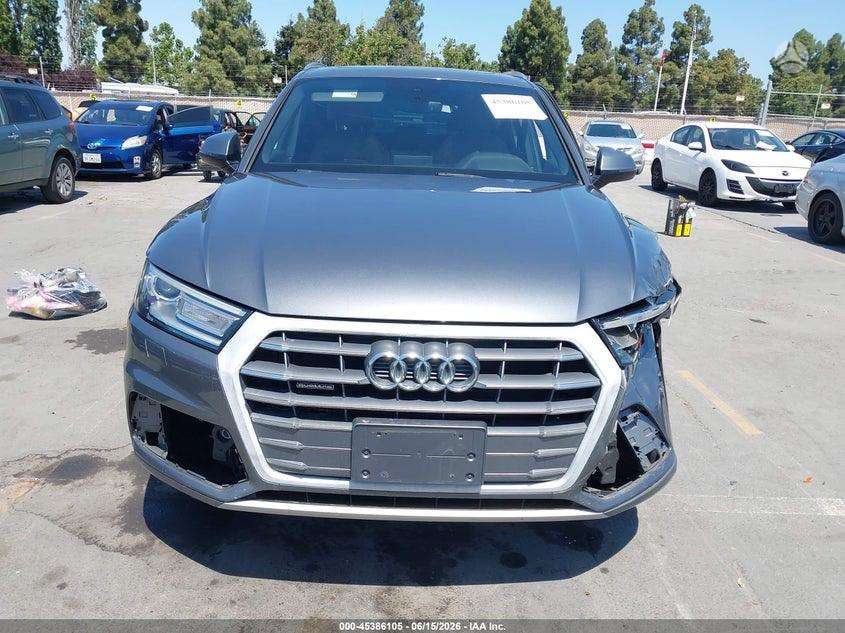 Audi Q5, off-road / crossover