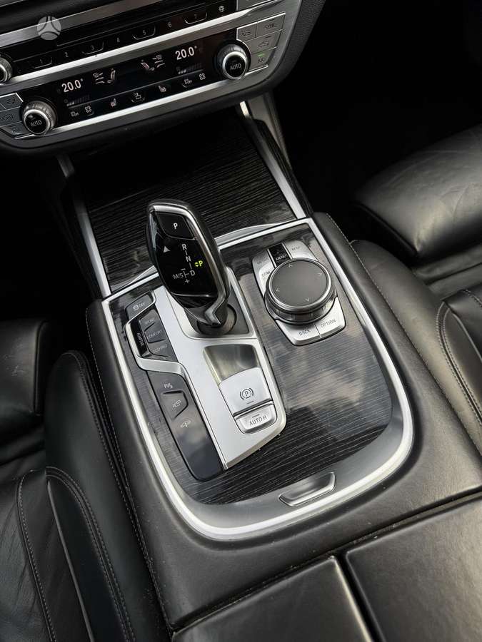 BMW 740, 3.0 l., Седан