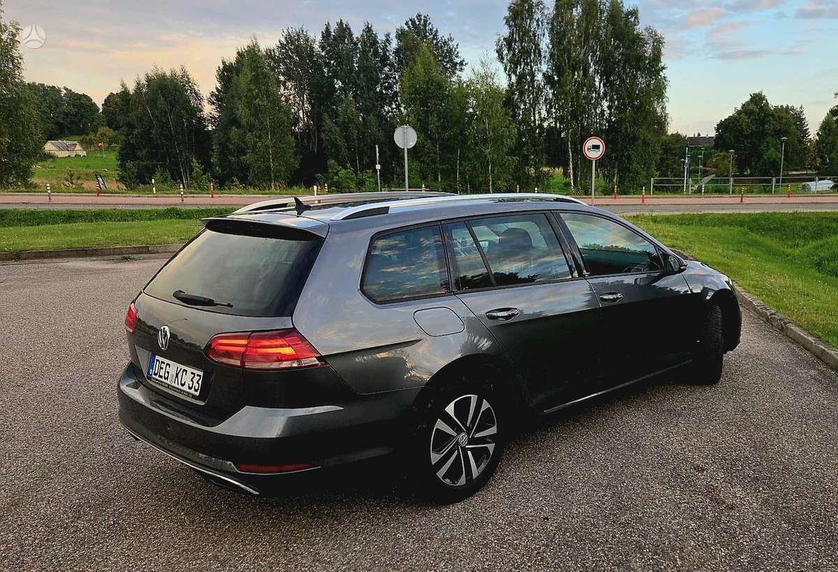 Volkswagen Golf - 5