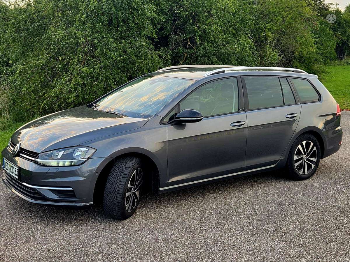 Volkswagen Golf - 8